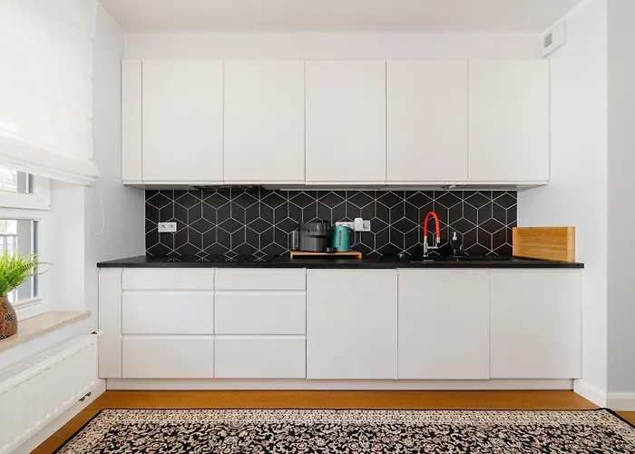 Przytulny I Przestronny Apartament W Krakowie Z Parkingiem Biurkiem I 2 Balkonami By Noclegi Renters