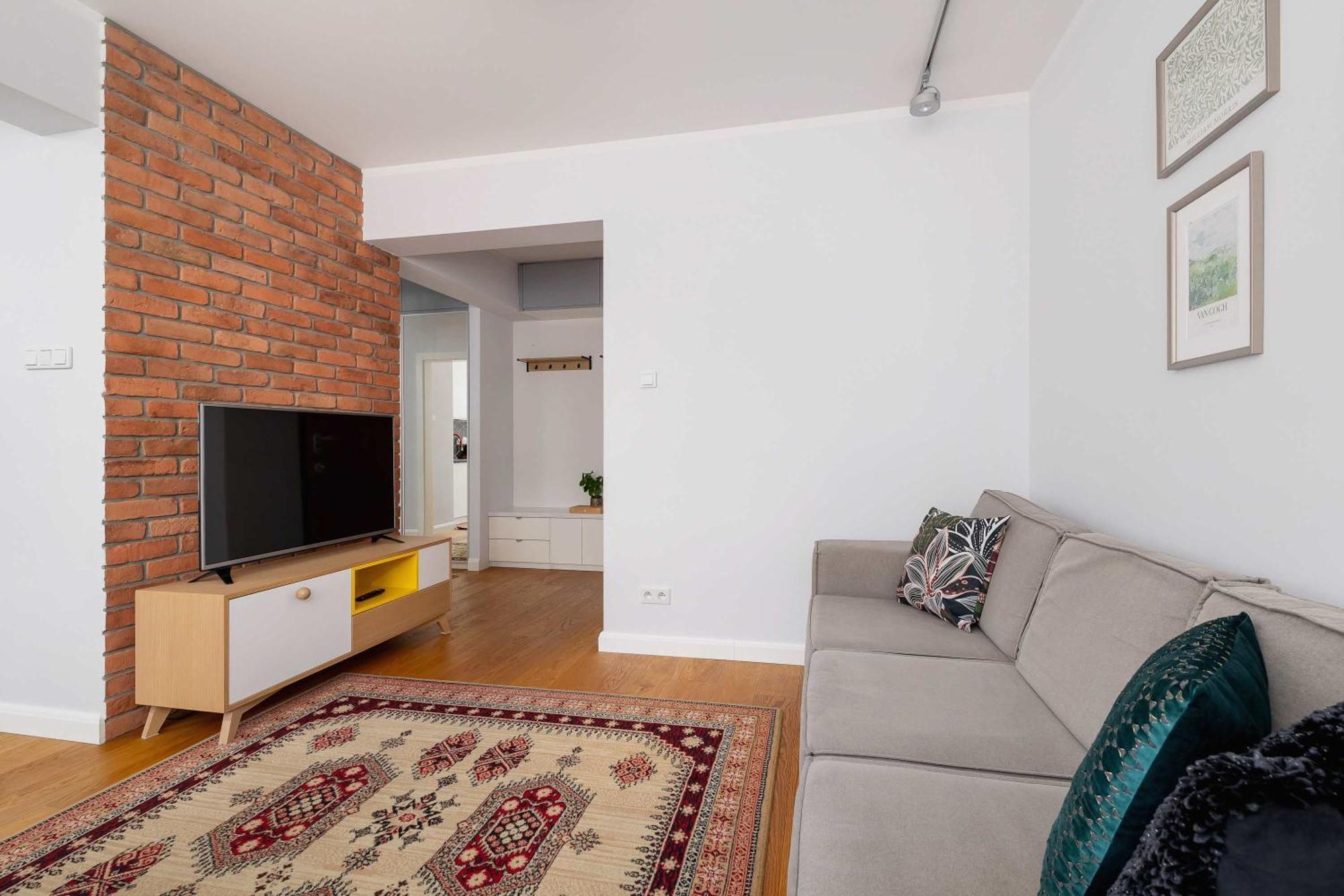 Apartament Przytulny I Przestronny W Krakowie Z Parkingiem Biurkiem I 2 Balkonami By Renters Kraków